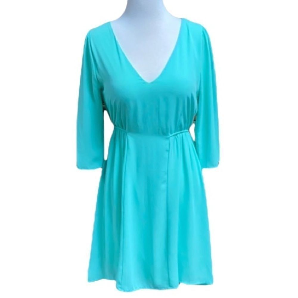 Alya Quarter Sleeve V-Neck Green Dress Size S NWOT
